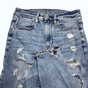 American Eagle Outfitters Women's Hi-Rise Distressed Skinny Jeans Light Wash 6